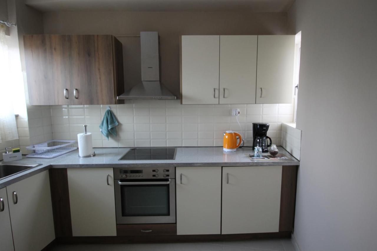 Christa'S Home Near Ath Airport Markópoulon エクステリア 写真